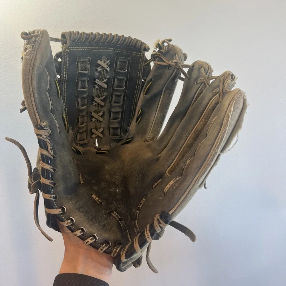 Louisville Slugger The Softballer Softball Glove Leather HBG9 - 13.5